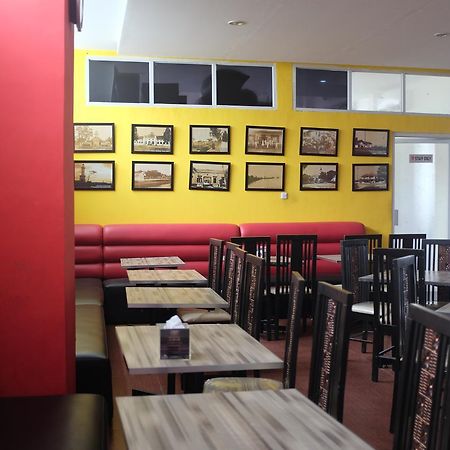 Reddoorz Plus Near Senen Jakarta Ngoại thất bức ảnh