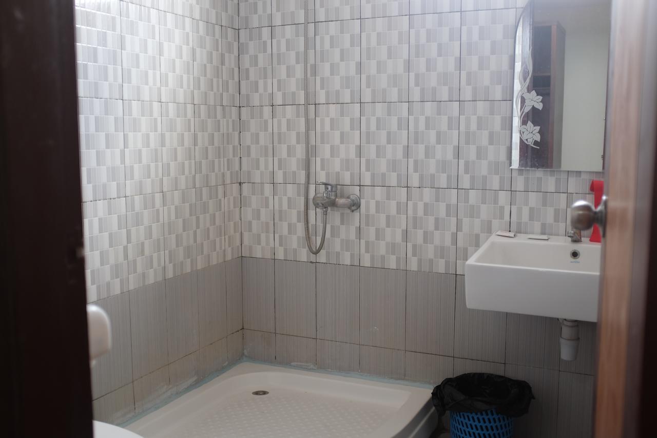 Reddoorz Plus Near Senen Jakarta Ngoại thất bức ảnh