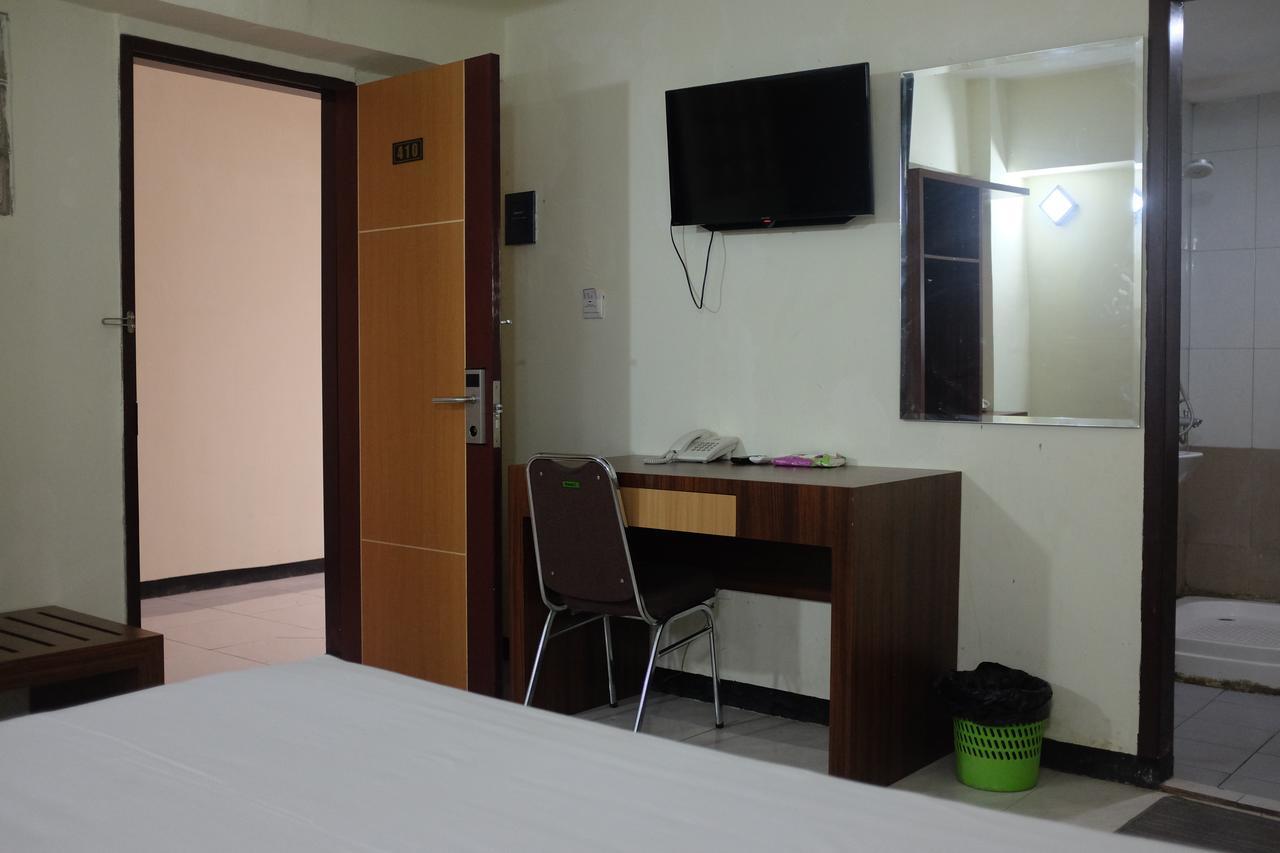 Reddoorz Plus Near Senen Jakarta Ngoại thất bức ảnh