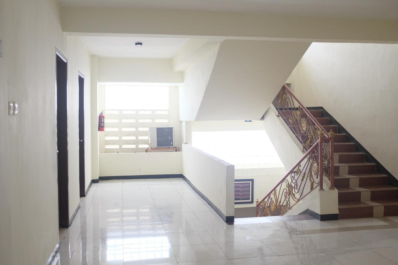 Reddoorz Plus Near Senen Jakarta Ngoại thất bức ảnh