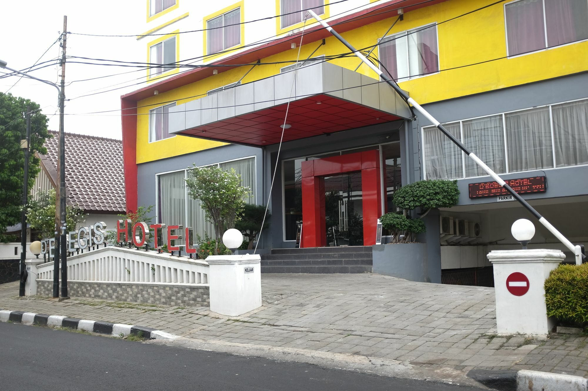 Reddoorz Plus Near Senen Jakarta Ngoại thất bức ảnh